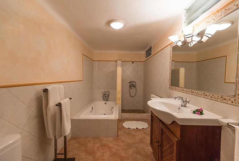 Finca Mallorca Arta 6 Personen Badewanne