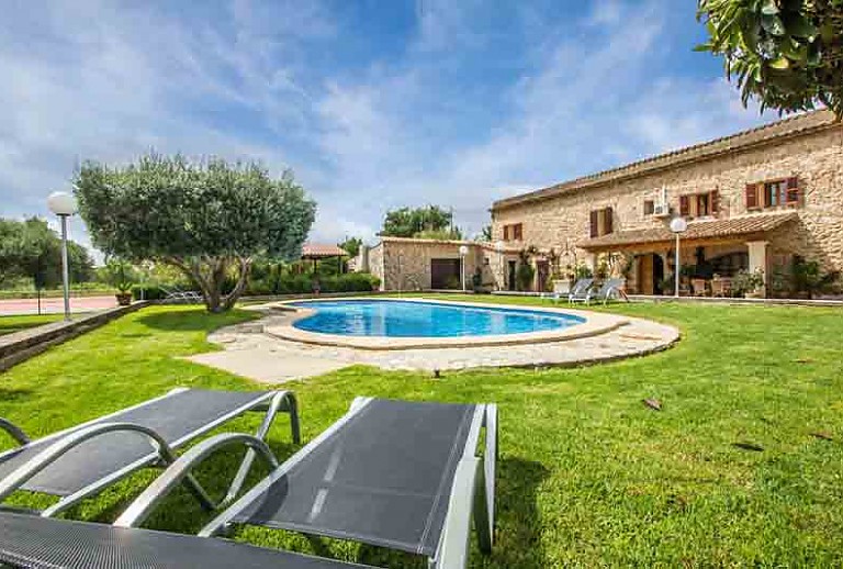 Finca Mallorca Buger 6 Personen Gebäude