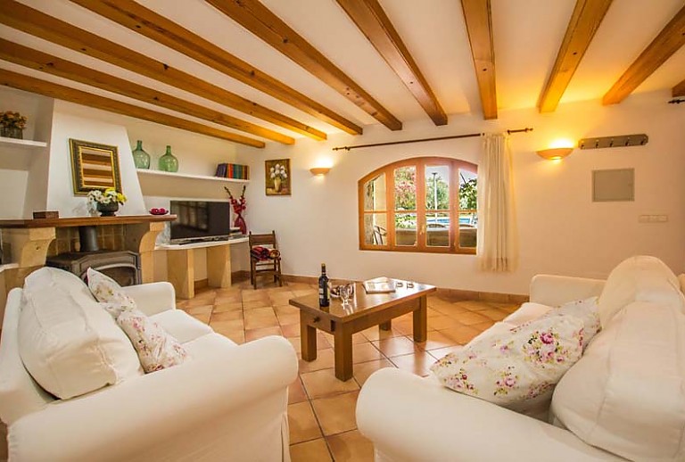 Finca Mallorca Buger 6 Personen Kamin
