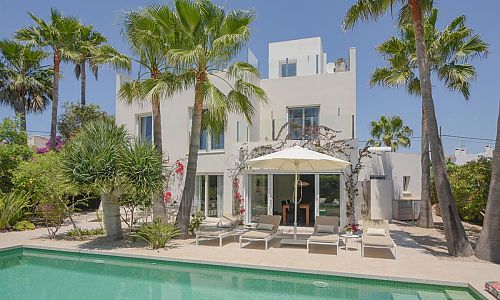 Finca mit Pool und Garten