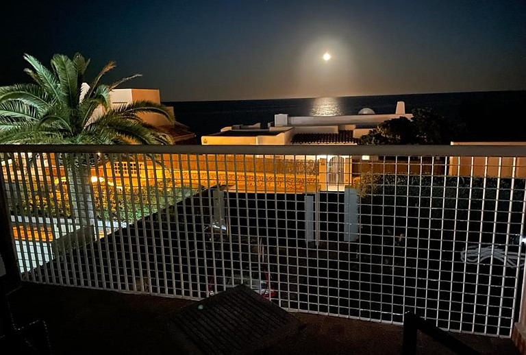 Meerblick bei Nacht
