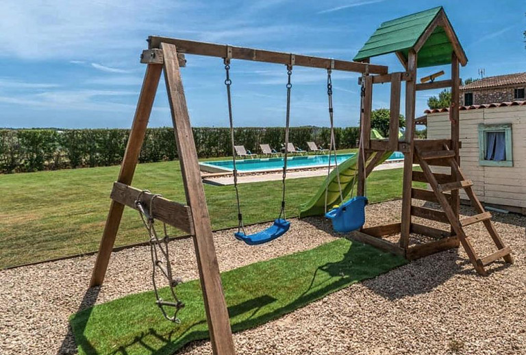 Spielplatz im Garten der Finca