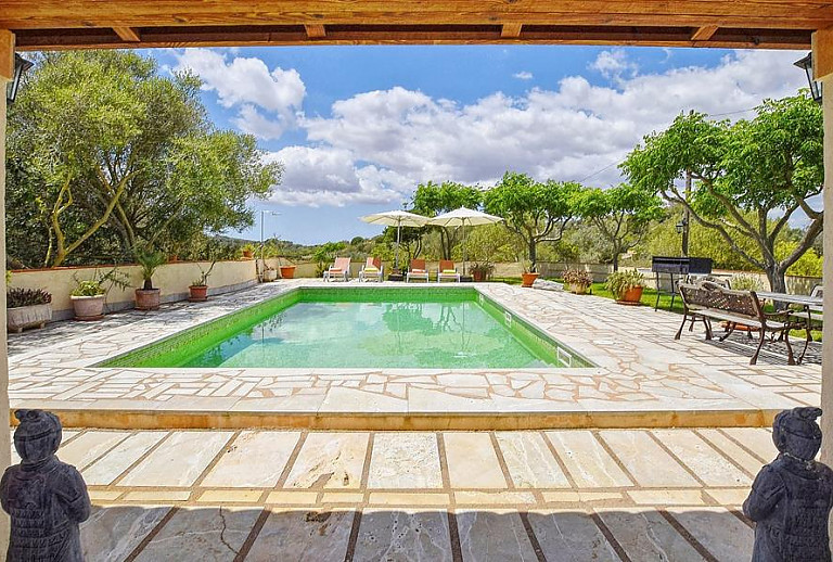 Poolblick von der Terrasse