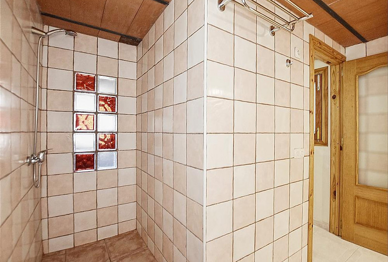 Dusche im Badezimmer