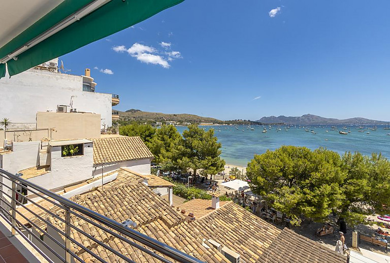 Balkon mit Meerblick