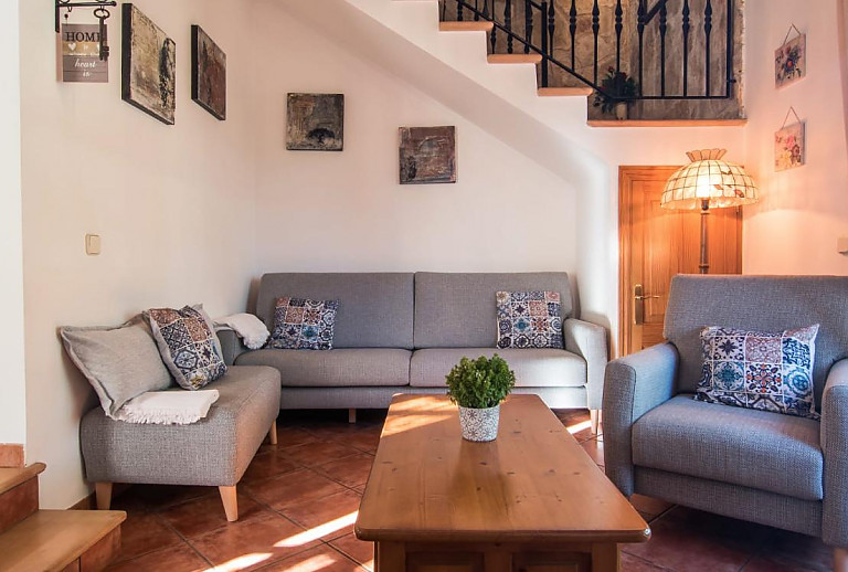 Sessel und und Sofas im Wohnzimmer